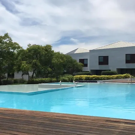 Casa de Férias In Olhos De Agua Mit Gemeinschaftspool Und Schoener Aussicht Albufeira